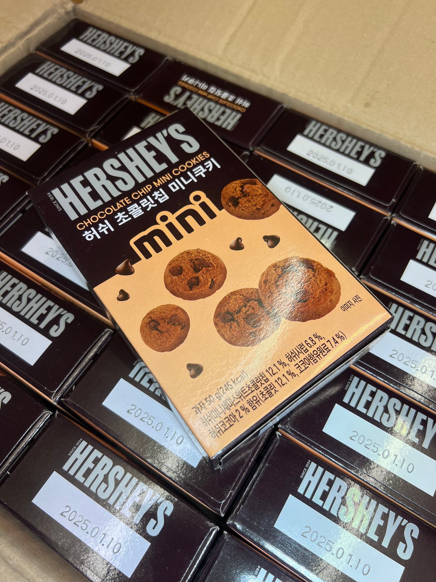 HERSHEY'S - Chocolate Chip mini cookies